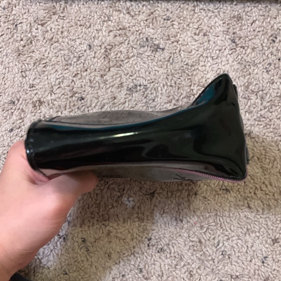 YSL beauty-glossy cosmetic BAG - Picture 11 of 11